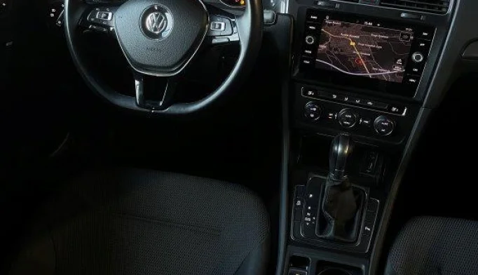 Volkswagen Golf  - 2018