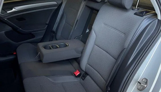 Volkswagen Golf  - 2018