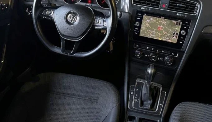 Volkswagen Golf  - 2018