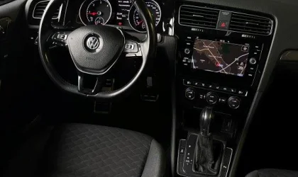 Volkswagen Golf  - 2019