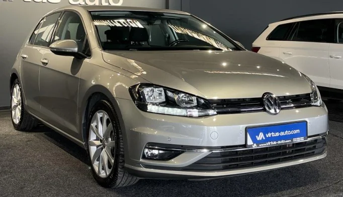 Volkswagen Golf  - 2019