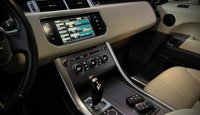 Land Rover Range Rover Sport  - 2015