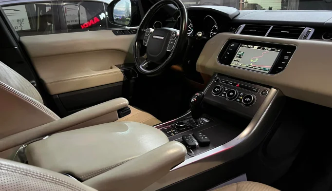 Land Rover Range Rover Sport  - 2015