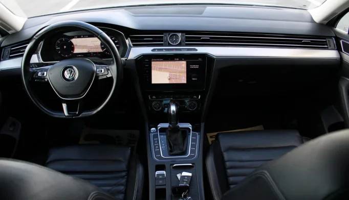 Volkswagen Passat  - 2017