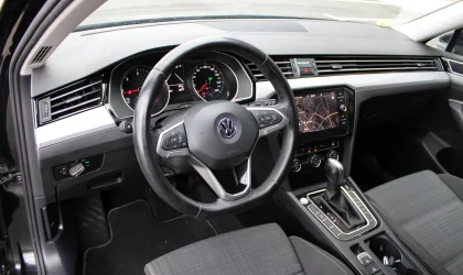 Volkswagen Passat  - 2020