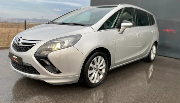 Opel Zafira  - 2014