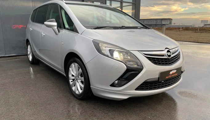 Opel Zafira  - 2014