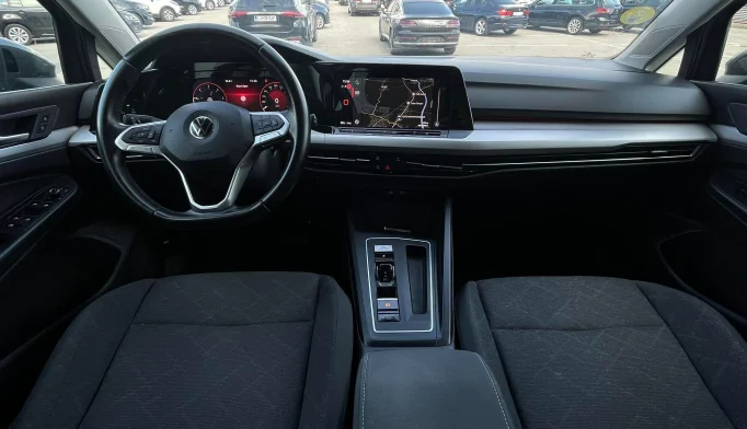 Volkswagen Golf 8  - 2020