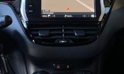 Peugeot 208  - 2018