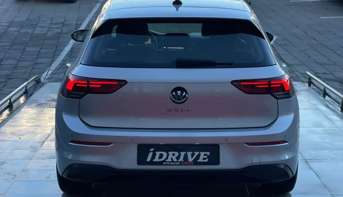 Volkswagen Golf 8  - 2020
