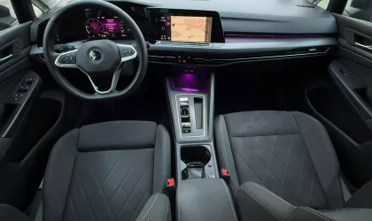 Volkswagen Golf  - 2020