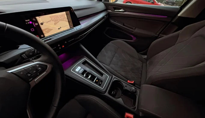 Volkswagen Golf  - 2020