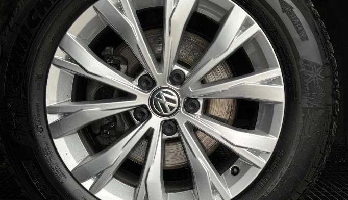 Volkswagen Tiguan  - 2020