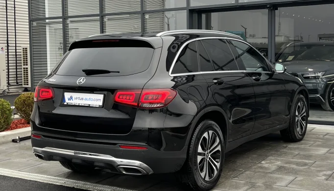 Mercedes-Benz GLC  - 2021