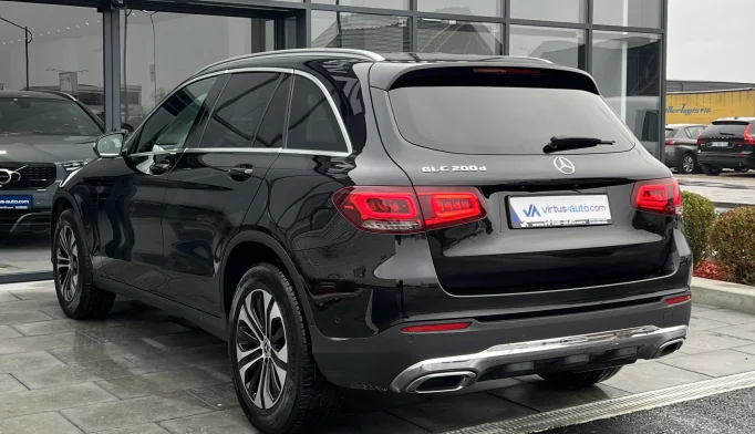 Mercedes-Benz GLC  - 2021