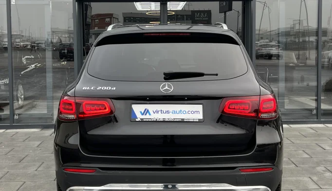 Mercedes-Benz GLC  - 2021