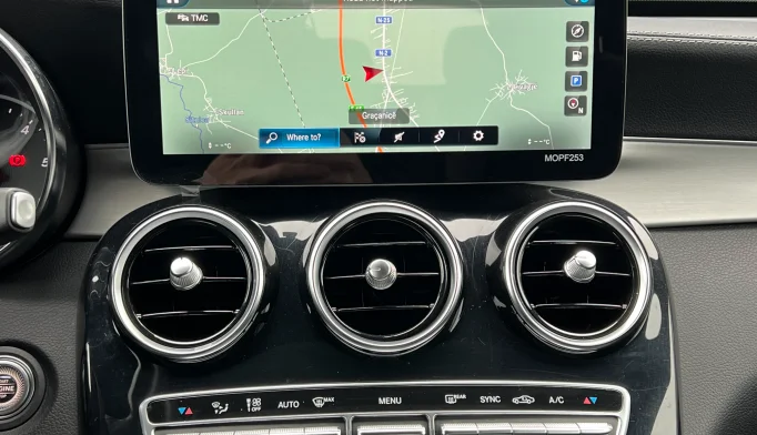 Mercedes-Benz GLC  - 2021