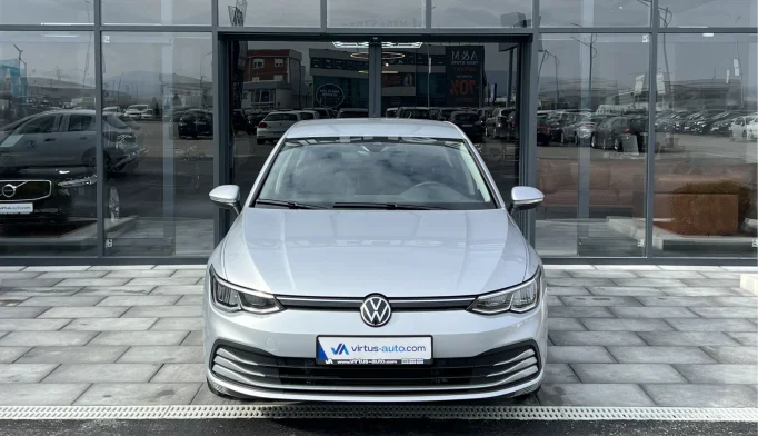 Volkswagen Golf 8  - 2021
