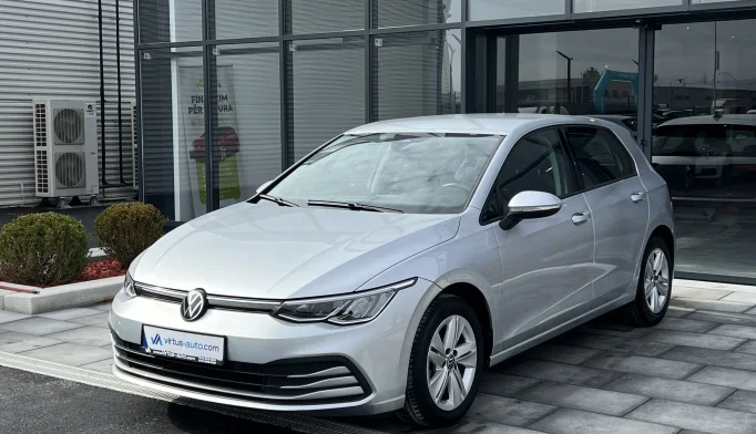 Volkswagen Golf 8  - 2021