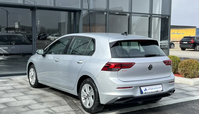 Volkswagen Golf 8  - 2021