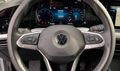 Volkswagen Golf 8  - 2021