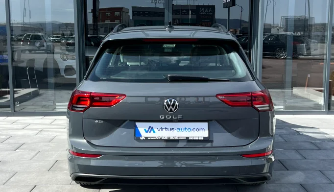 Volkswagen Golf 8  - 2021