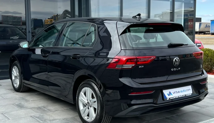 Volkswagen Golf 8  - 2021