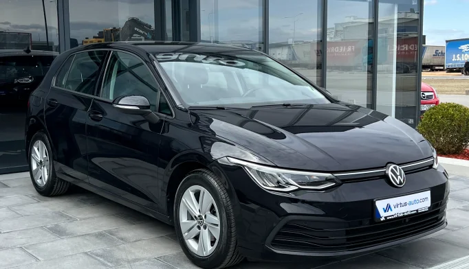 Volkswagen Golf 8  - 2021