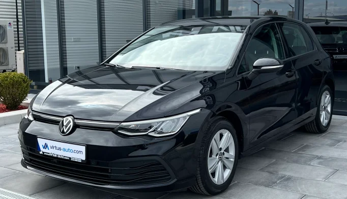 Volkswagen Golf 8  - 2021