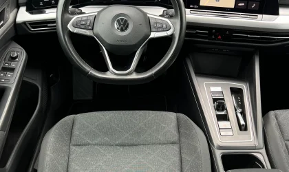 Volkswagen Golf 8  - 2021