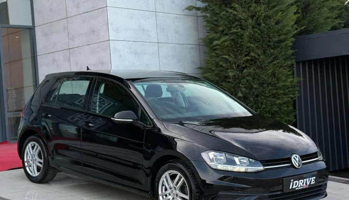 Volkswagen Golf  - 2017
