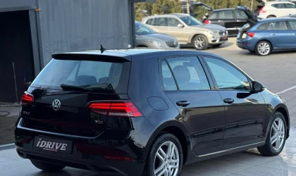 Volkswagen Golf  - 2017