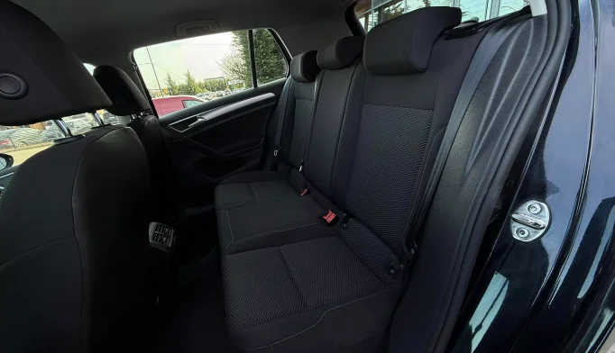 Volkswagen Golf  - 2017