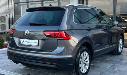 Volkswagen Tiguan  - 2020