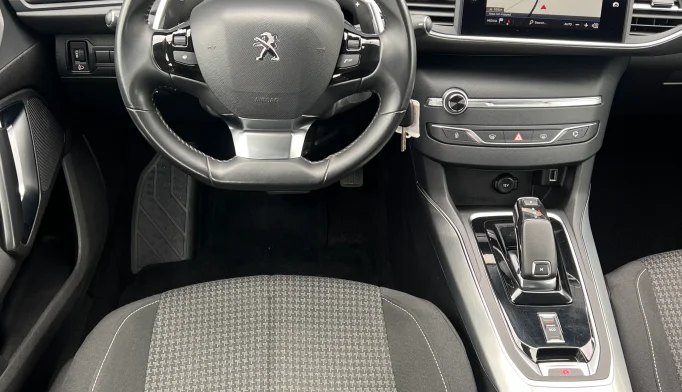 Peugeot 308  - 2020