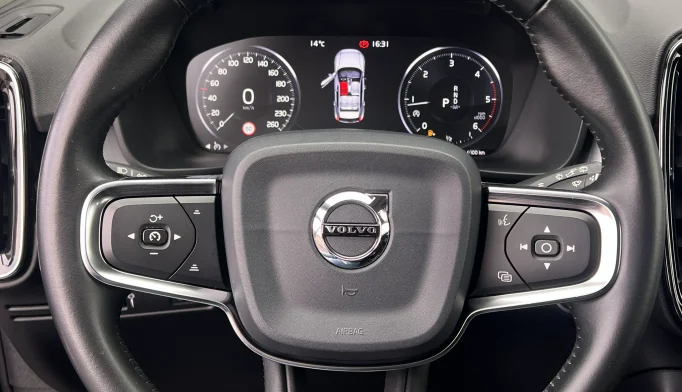 Volvo XC40  - 2019