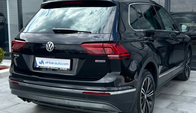Volkswagen Tiguan  - 2020