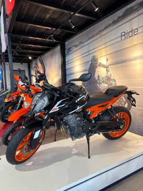 KTM 890 Duke GP