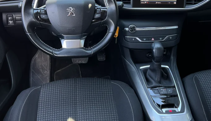 Peugeot 308  - 2019