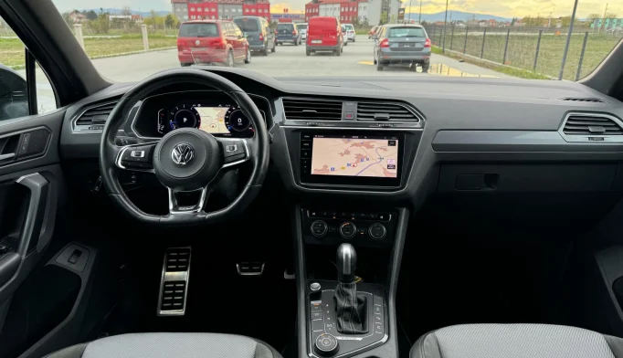 Volkswagen Tiguan  - 2020