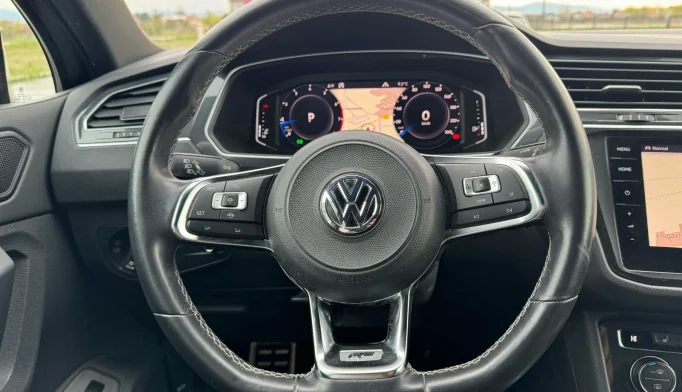 Volkswagen Tiguan  - 2020