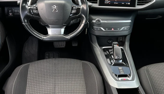 Peugeot 308  - 2019