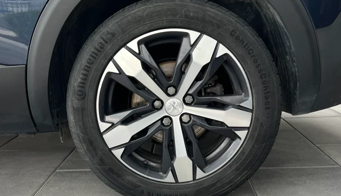 Peugeot 5008  - 2019