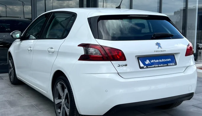 Peugeot 308  - 2020