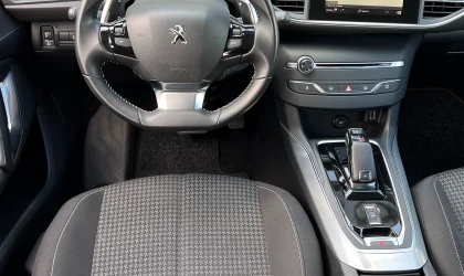Peugeot 308  - 2020