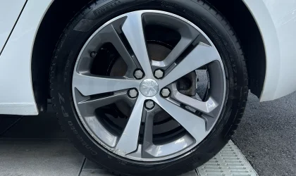 Peugeot 308  - 2020