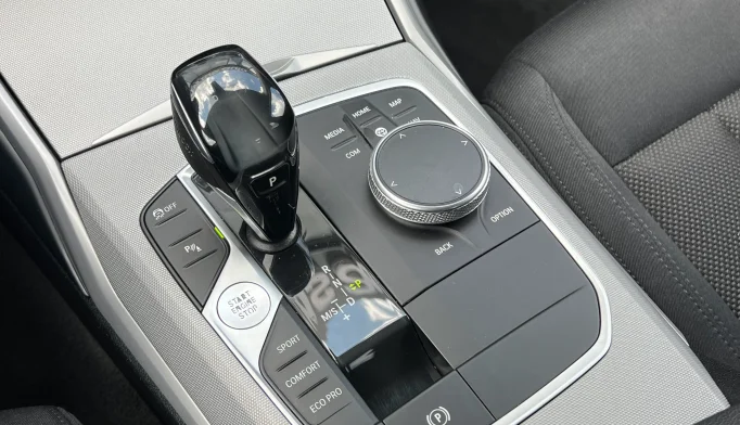 BMW 3 Series  - 2019