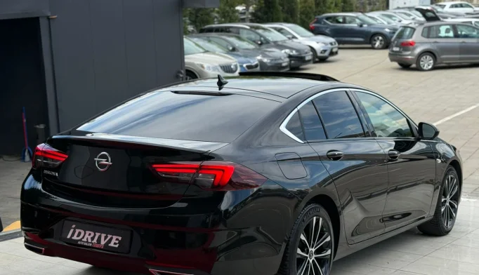 Opel Insignia  - 2021