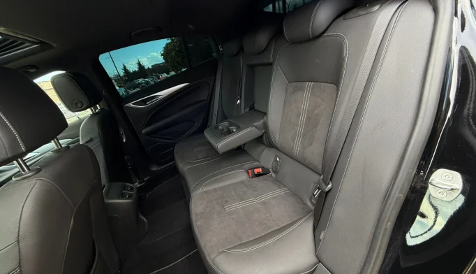 Opel Insignia  - 2021