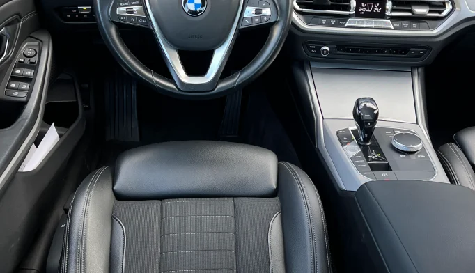 BMW 3 Series  - 2019